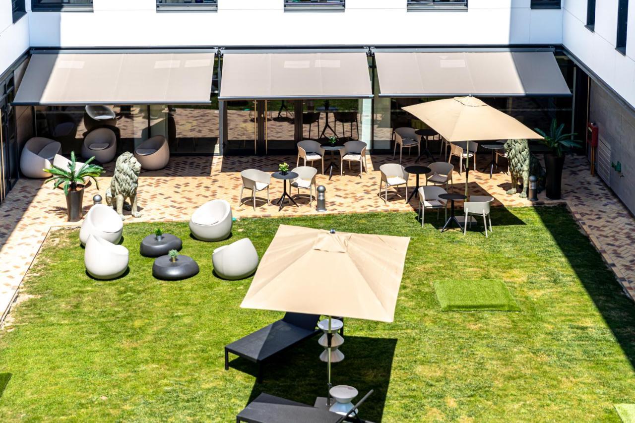 생클루 Les Jardins De St Cloud 아파트 호텔 외부 사진