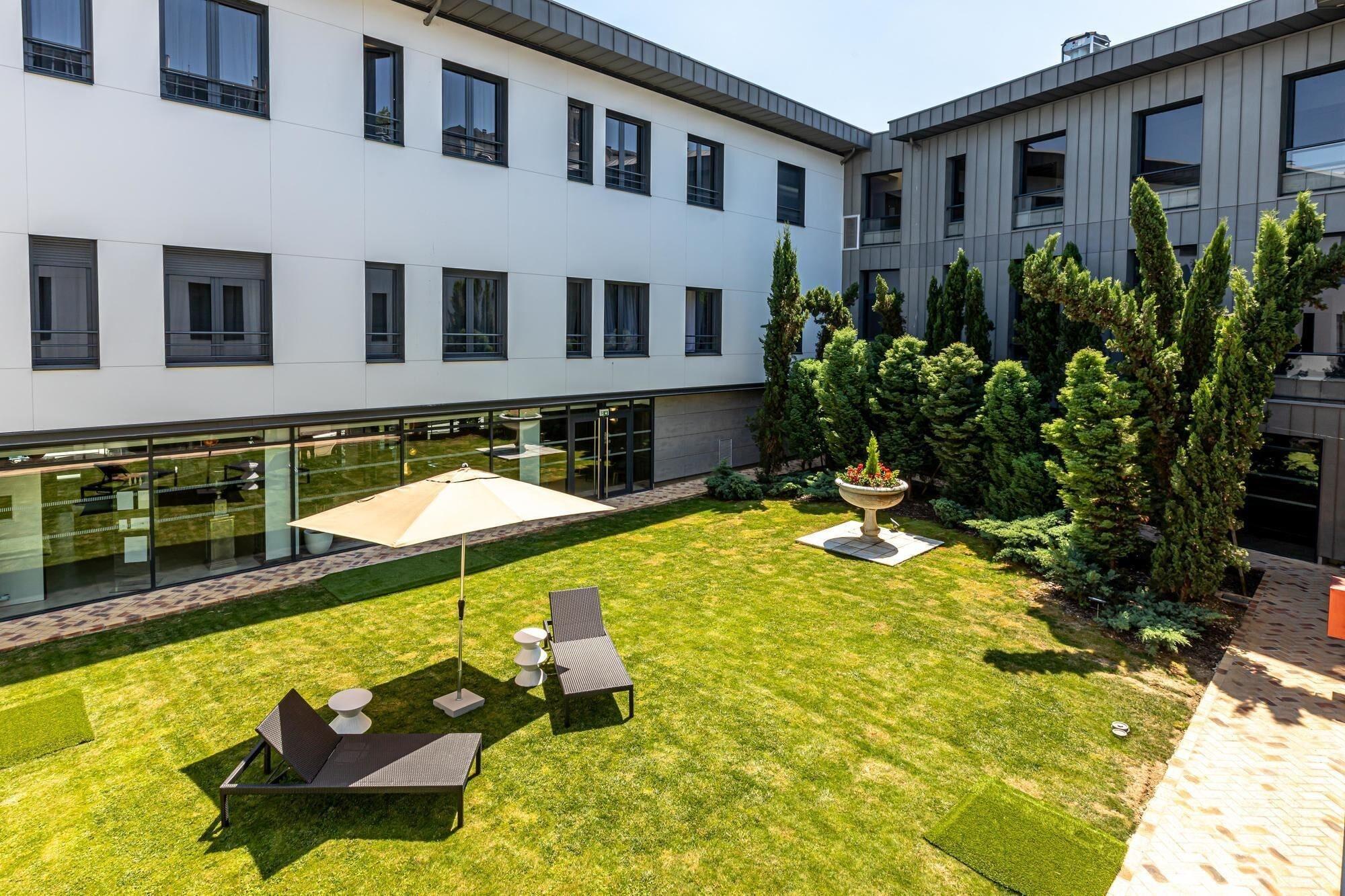 생클루 Les Jardins De St Cloud 아파트 호텔 외부 사진